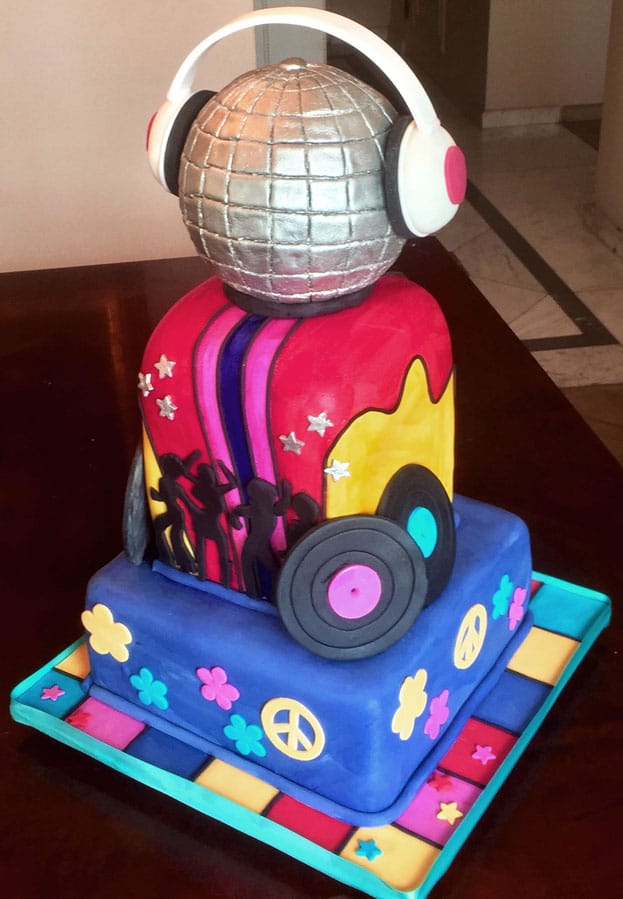 Torta Discoteca Anni 70: Nostalgia e Brillio