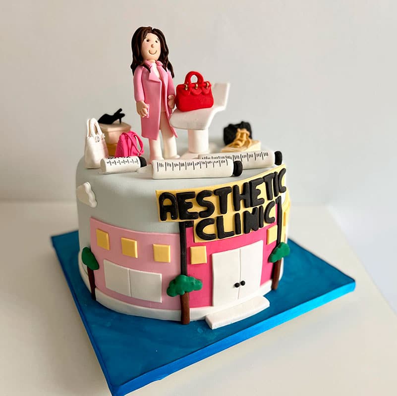 Torta dell'Estetista: Stile e Sapore Garantiti