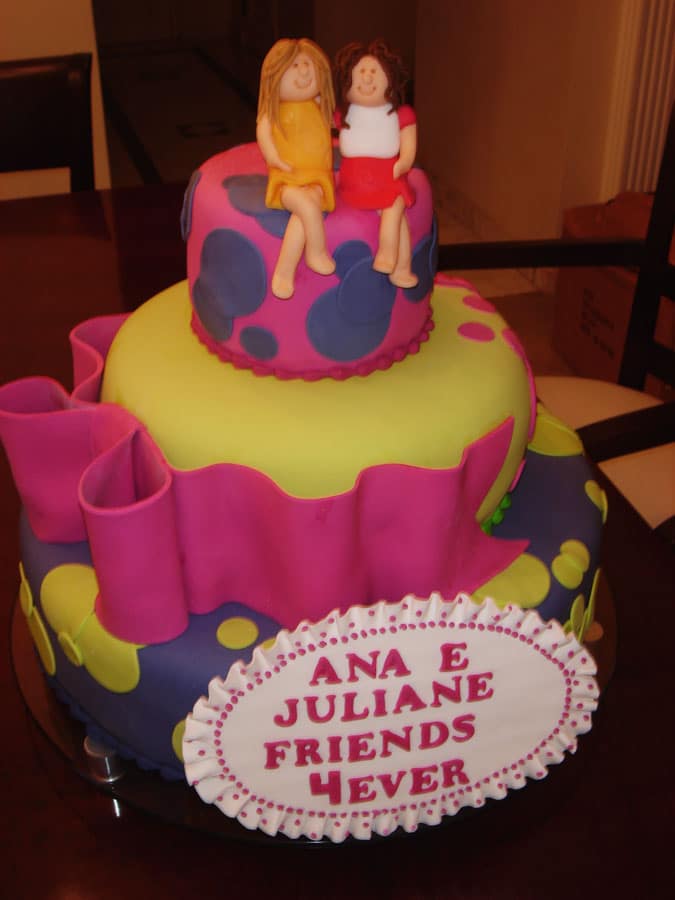 Torta Friends Forever: Amicizia Vera in Dolce