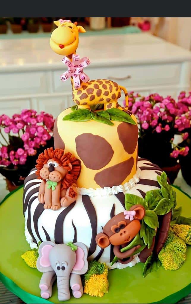 Torta Safari: L'Avventura Selvaggia dei Piccoli in Pasta di Zucchero