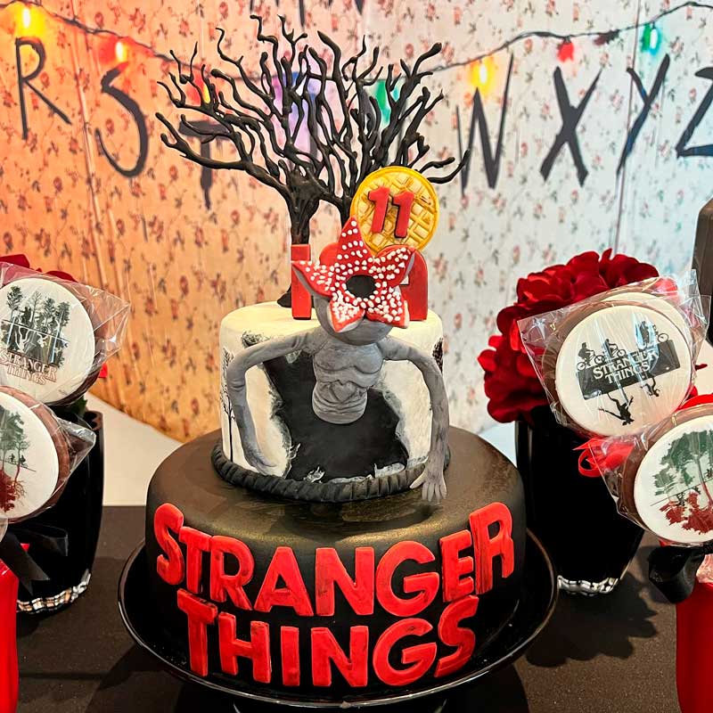 Torta Stranger Things - Una Dolcezza Misteriosa