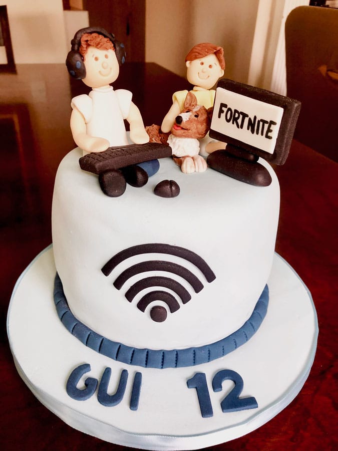 Torta Wifi: Il Tema a cui Tutti gli Adolescenti si Collegano