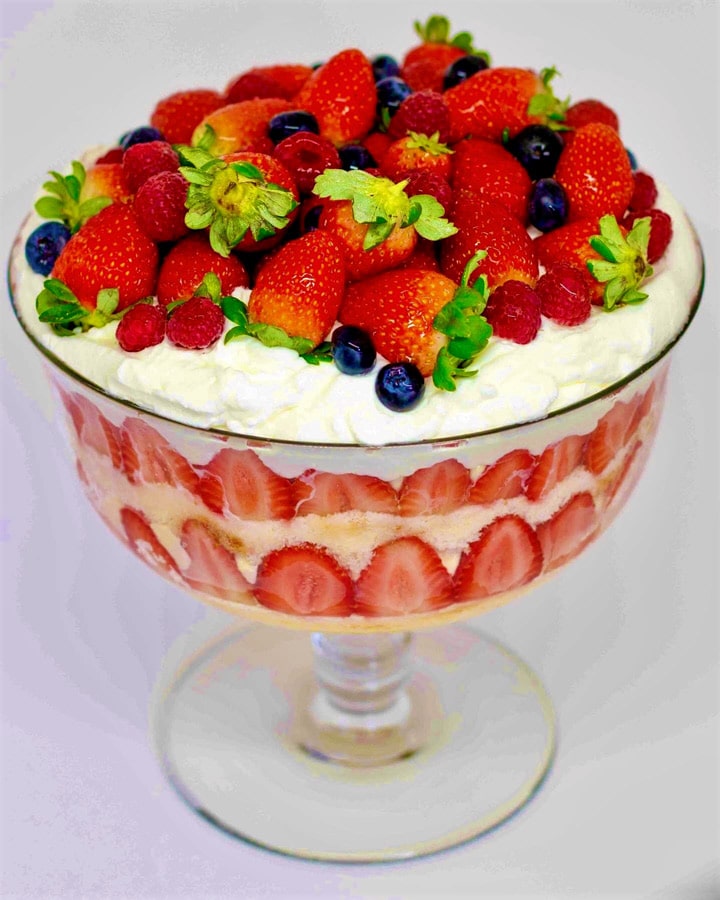 Summer Berry Trifle (M)