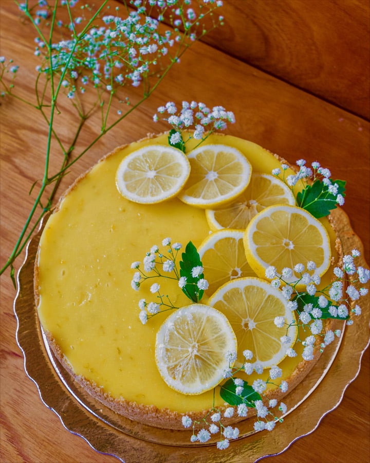 Crostata al limone con base di biscotto